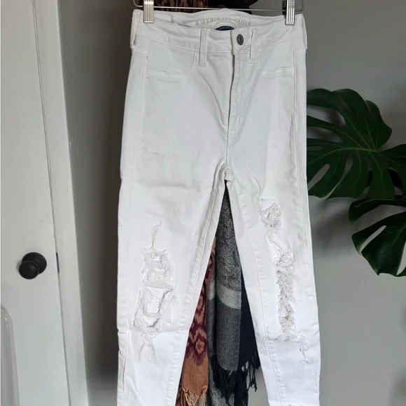 American Eagle Outfitters White Jeans - Picture 2 of 4